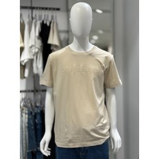 [여주점] CKJ 캘빈클라인 남성 엠보 로고 레귤러핏 반팔 티셔츠 (J323262-ACI)