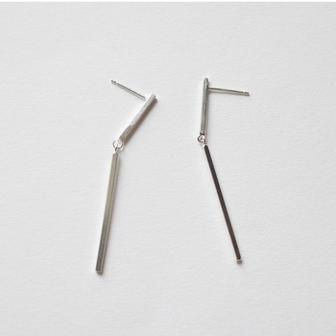 Vive [비베] [비베]Two Bar Long Earring (S1873105)