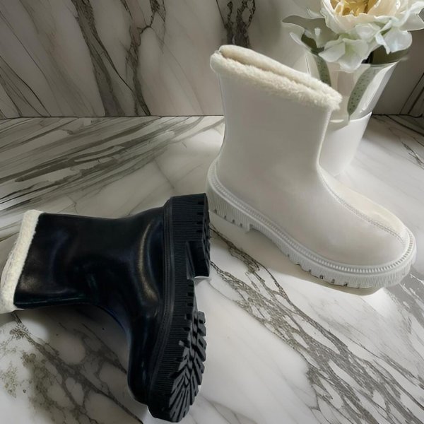 [옷자락] 여성 퍼 4cm 심플 앵클 안감 데일리 미들부츠