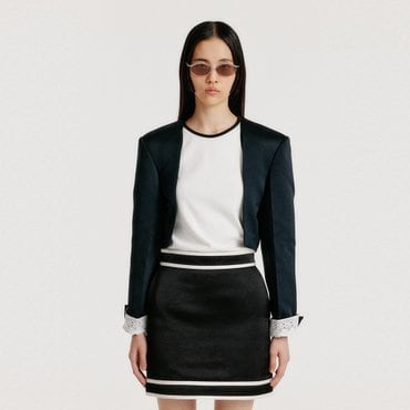 EENK YIN Short Jacket - Black