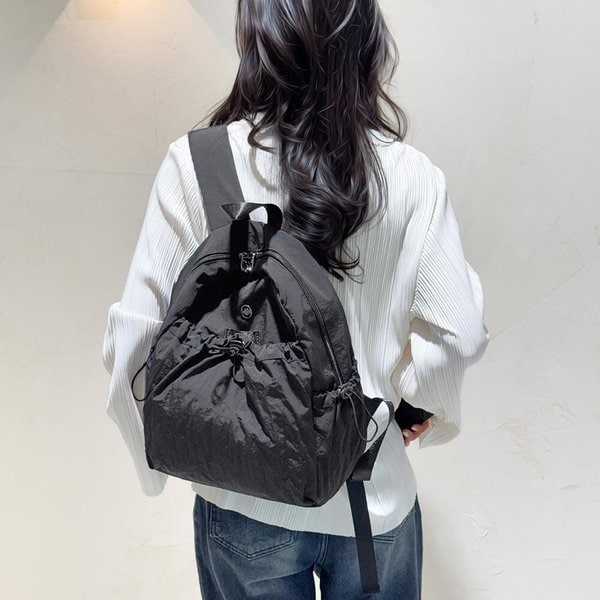 [옷자락] 여자 심플 나일론 스트링 포켓 경량 캐주얼 백팩