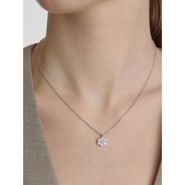 에센스 실버(W) 모이사나이트 에클라 목걸이 HL4N62416W9450