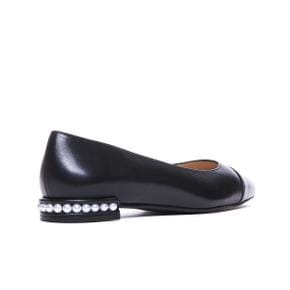 [스튜어트 와이츠먼] Flat shoes SB753 PEARL FLATLARBLK 2826413