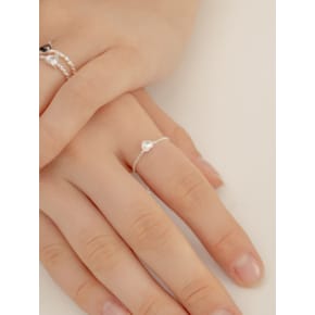 lily heart ring