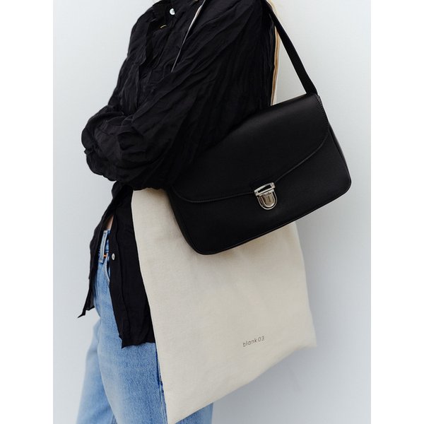 soft flat box bag [Turkey vegetable goat] (black)