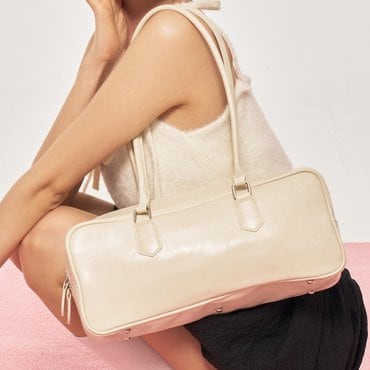 리끌로우 SIO BAGUETTE BAG CREAM