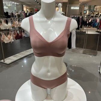 트라이엄프 22FW sloggi Zero Feel Bralette AX슬로기 제로필 팬티세트(SLBF88300SBBF872123)