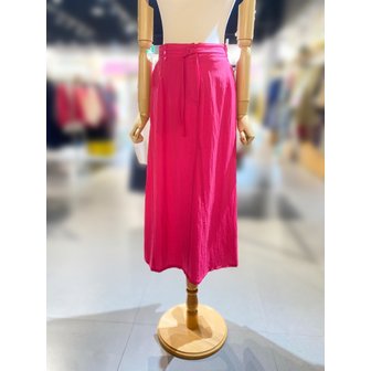 베네통 [여주점] 글로시 링클 A라인 롱 스커트 (BASK50531)