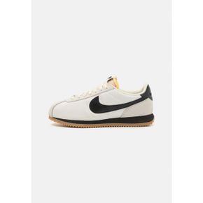 5105701 Nike CORTEZ - Trainers phantom/black/coconut milk/light brown/metallic silver