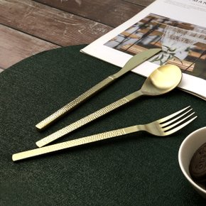 보겐 햄머스톤 커트러리 골드 양식기세트