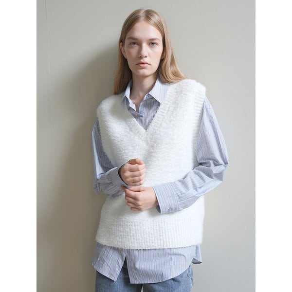 HAIRY KNIT VEST / 3COLOR