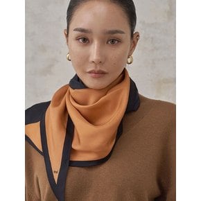 하프하프 리얼실크 스카프(카멜)