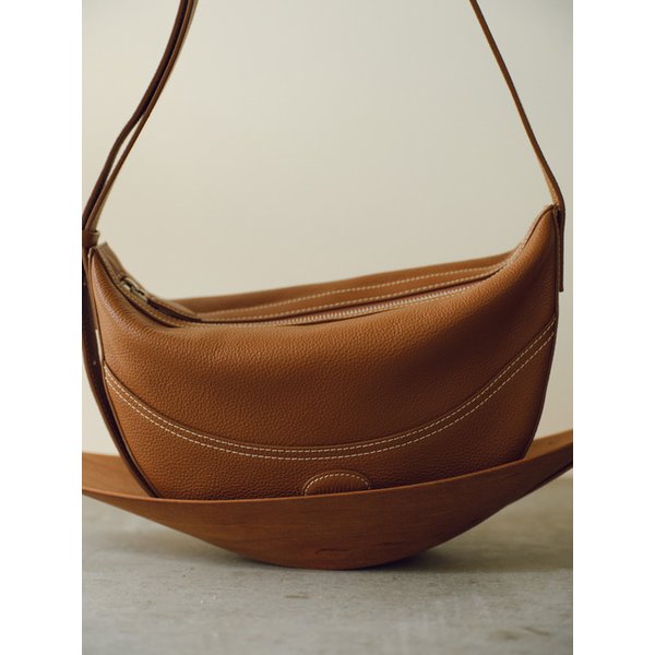 soft leather half moon cross bag_2colors