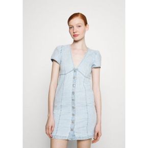 4085905 Levis ERIN DRESS - Denim dress icy dreams 2