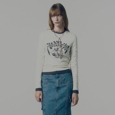 레이브 Rose Necklace Graphic T-shirt in Cream VW4AE103-9A