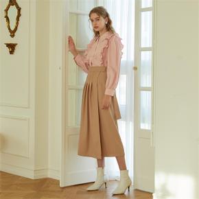 [일루스트리스일루전] BEIGE H PLEATS SKIRT