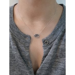 BLACK QUARTZ ELLIPSE NECKLACE