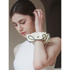 Bella silky scrunchie_2colors