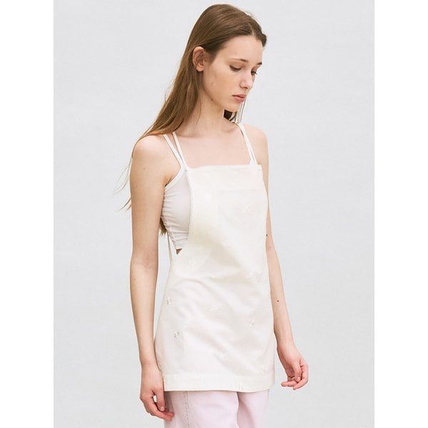 embroidered apron (light yellow)