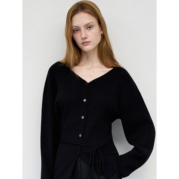 벨티드 립 브이넥 가디건 블랙 OU1872