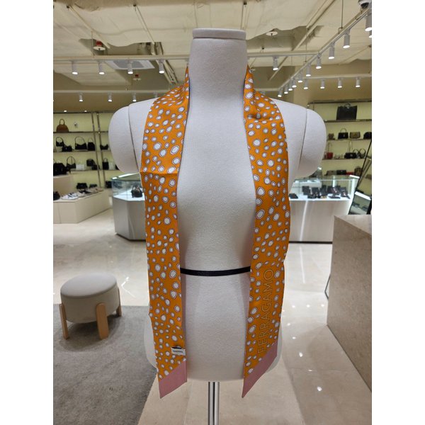 [부산점] 여성 로고 프린트 실크 트윌리 스카프 32-0908-776465