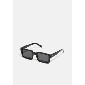 4365630 CHPO STELLAR UN - Sunglasses black