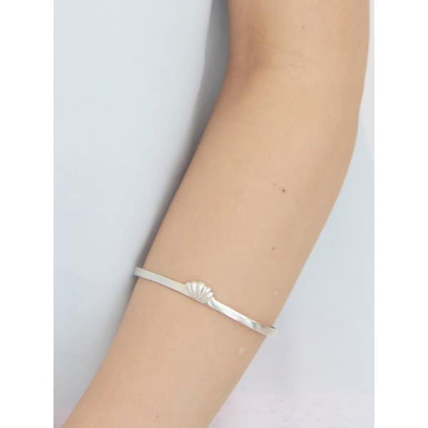 Shell Flow Bangle / Bracelet