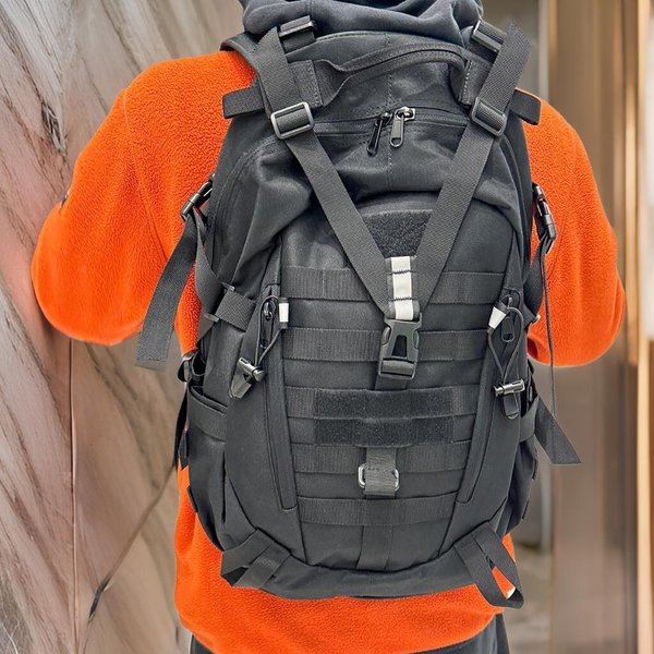 [옷자락] 남자 등산 캐주얼 스포츠 멀티수납 블랙 백팩