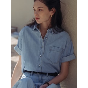 Denim button point half shirt(Light blue)