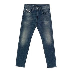 26SS 디젤 2019 D 스트럭트 슬림진 A03558 0ADBT 01 MEDIUM BLUE  DOM
