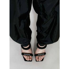 [해외배송] 24 S/S 알렉산더 왕 JULIE TUBULAR 힐 샌들 30321S033-001 B0111108051