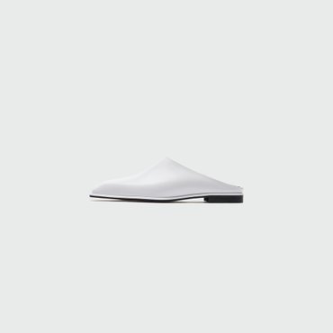 EENK YCOP Square-toe Flat Mules - White