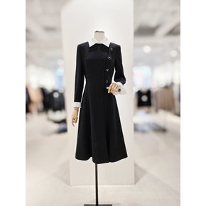 [파주점] [더아이잗컬렉션]엘레강스 버튼 디테일 플레어 원피스 CR3A0OP811