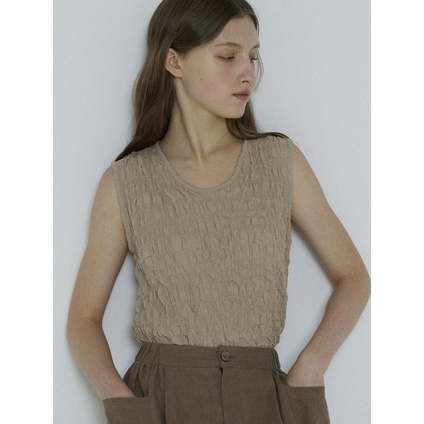 [리퍼브] LIZ WRINKLE SHIRRING VOLUME SLEEVELESS BLOUSE (BEIGE)