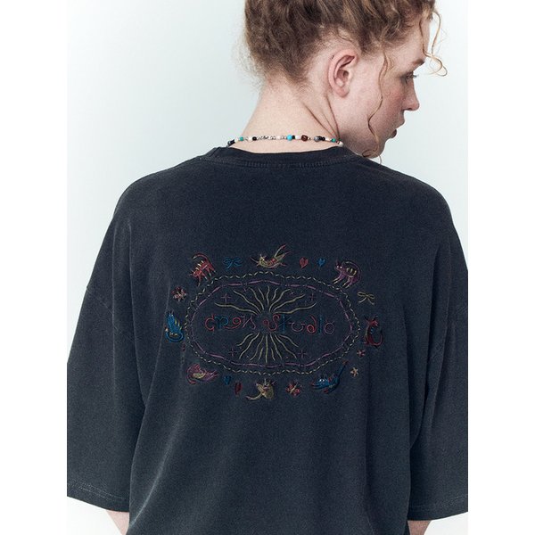 캣 스티치 피그먼트 반팔티 스모크블랙