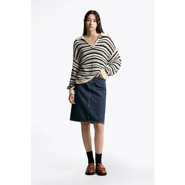 타미힐피거 T22F6KTO042WT1 크로쉐 스트라이프 폴로 스웨터