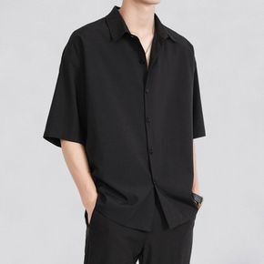 남자 루즈핏 베이직 넥카라 디자인 여름 반팔 셔츠