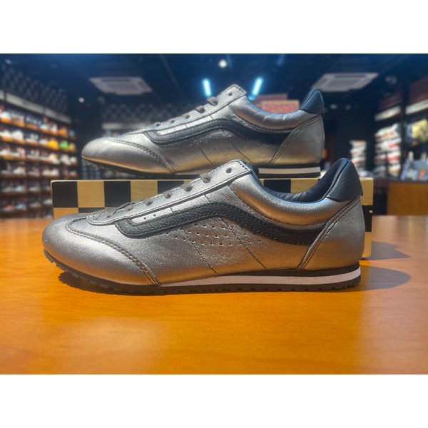 [여주점] (남여공용) 스니커즈 프리미엄 슈퍼 로우프로 (그레이) (VN000D9TGNM)