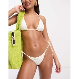 이스퀘어 4883630 Monki triangle bikini top in white