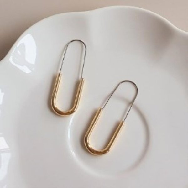 [옷자락] 여성 독특한 옷핀 신주 스타일 패션 귀걸이