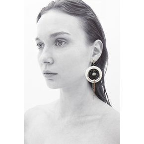 Eagle Eyes Dramatique Earrings [Option-Earclip 귀찌]