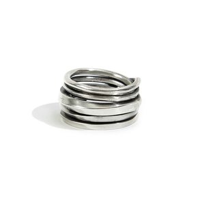 SEWN SWEN SILVER CROSSOVER RING