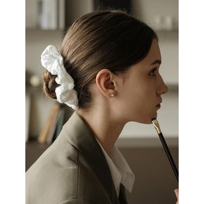 HON005 Lace Jacquard Scrunchie