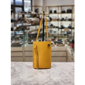 [파주점] 코메타럭스 [LOEWE] 로에베 다이스 포켓 클래식 카프스킨 선플라워 C630R12X01-8478