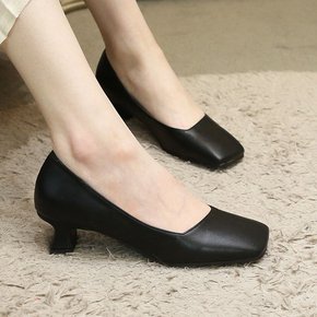 21A8103 black pumps