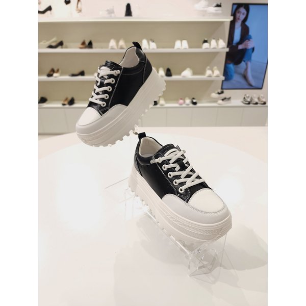 [부산점] [바바라] 6cm 밴딩끈 스니커즈 AAJ102