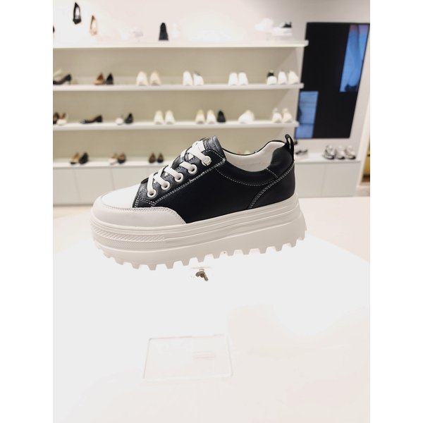 [부산점] [바바라] 6cm 밴딩끈 스니커즈 AAJ102