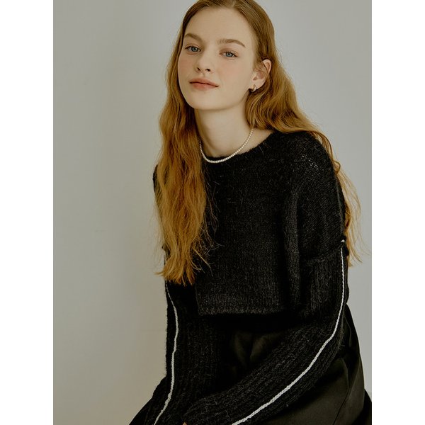 [리퍼브] Stitch line crop knit (black)