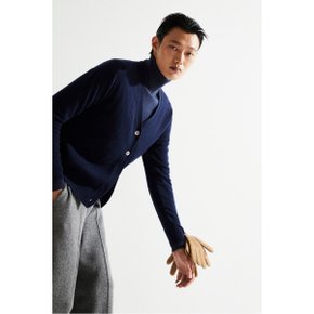 [정상가470,000]Men High Neck Sweater_D6WAW24201BUX