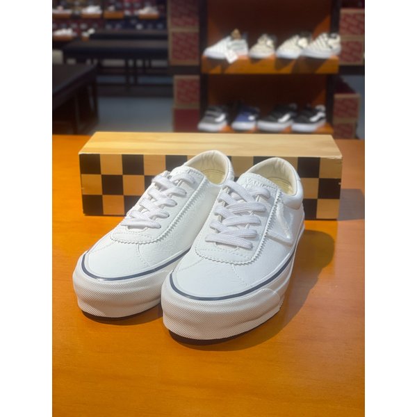 [여주점] (남여공용) 스니커즈 TDC 스포츠 73 LX(화이트) (VN000CR4JVY)